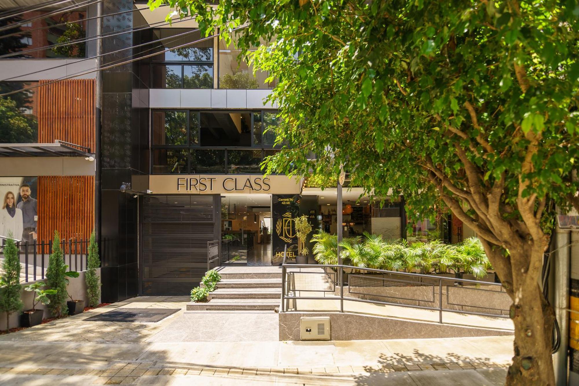 First Class Hotel Medellín Exteriér fotografie